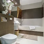في آي بي أبارتمنتي كارميل لوف * زاكوباني