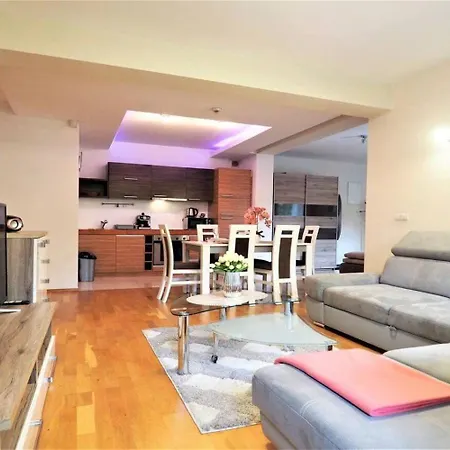 Apartment Vip Carmelove