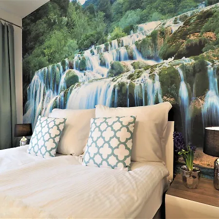 Vip Carmelove Apartament *